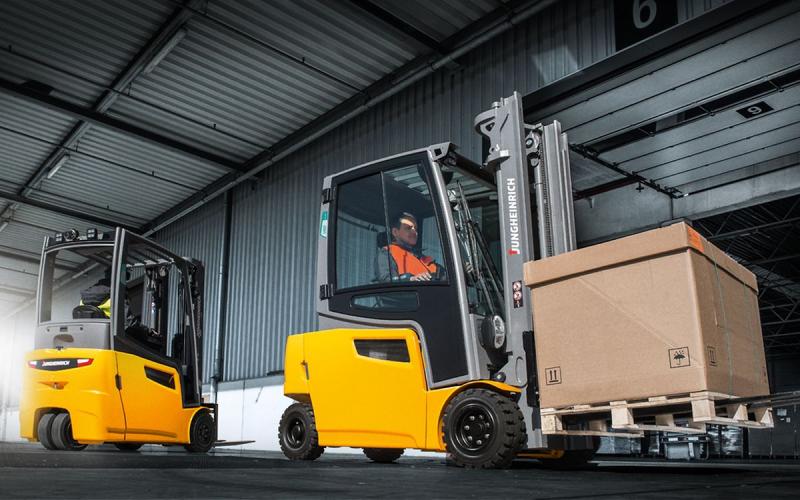 stage forklifts